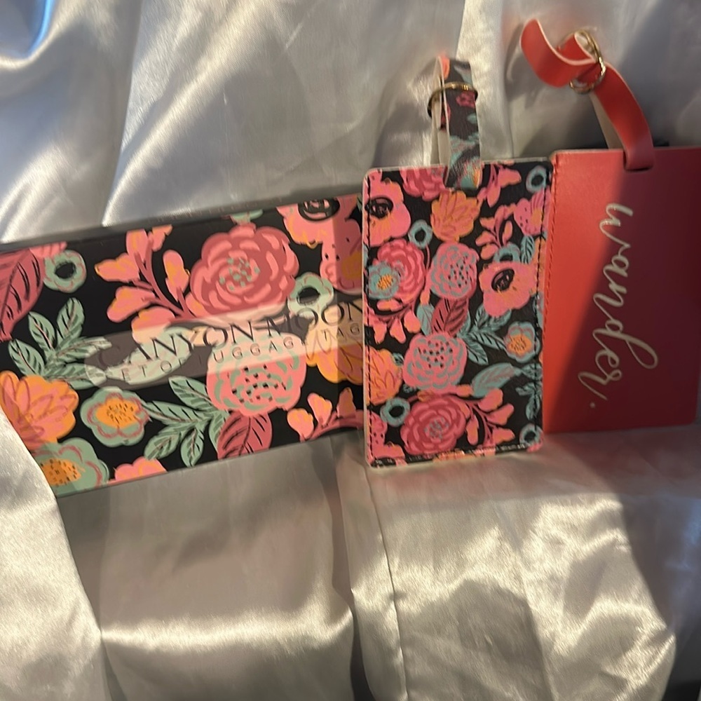 Canyon Moon Set of luggage tags- Floral & “Wander”.  Great Gift Idea!